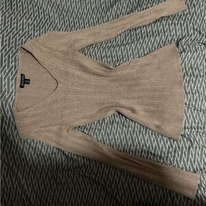 George Women's V-Neck Ribbed Sweater - Tan